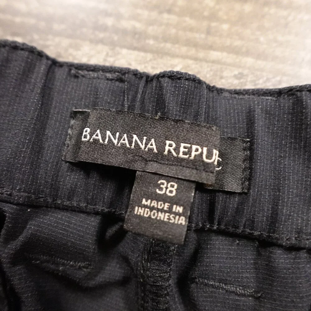 Banana Republic Black Stretch Shorts Men’s Size 38‎